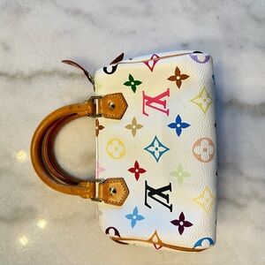 Multicolor baby speedy with strap and comes with box!